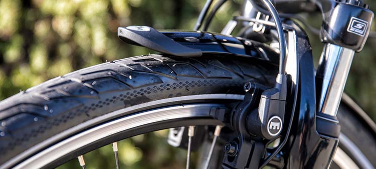 gerät zum mantel entfernen beim fahrrad